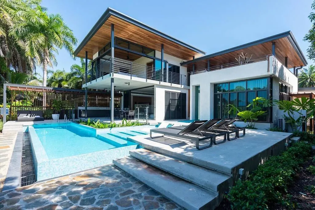 8 Beachfront Mirage-1