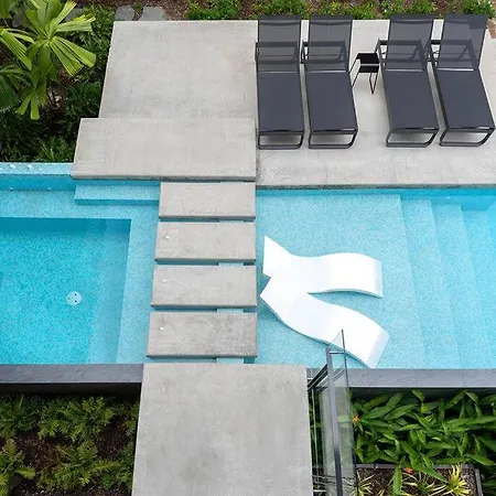8 Beachfront Mirage-3